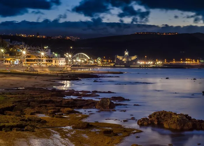 Home2book Comfy Center Triana