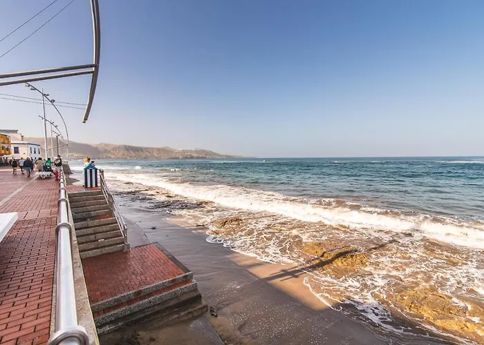 Home2book Comfy Center Triana *